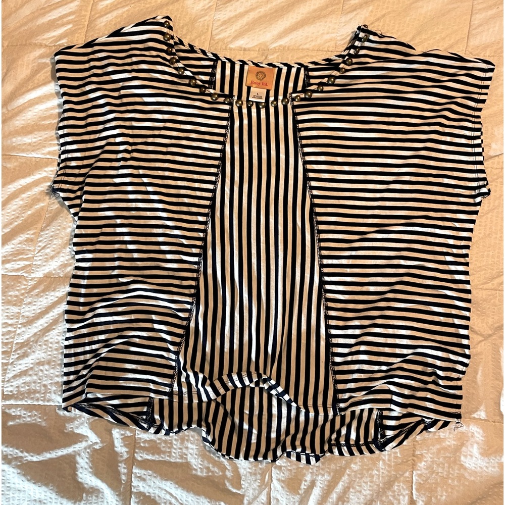 Cute striped top with bronze colored stones along neck